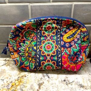 Vera Bradley zip bag